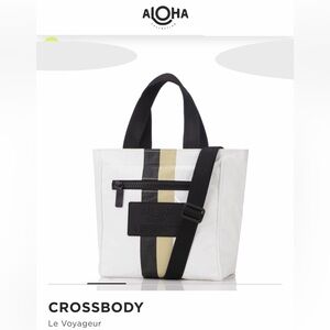ALOHA Collection Le Voyageur Crossbody Lux Splash Proof, White/Blk/Tan, Wet/Dry
